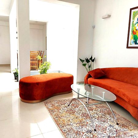 Oesis - Stylish Villa Steps From Historic Galle Fort Экстерьер фото